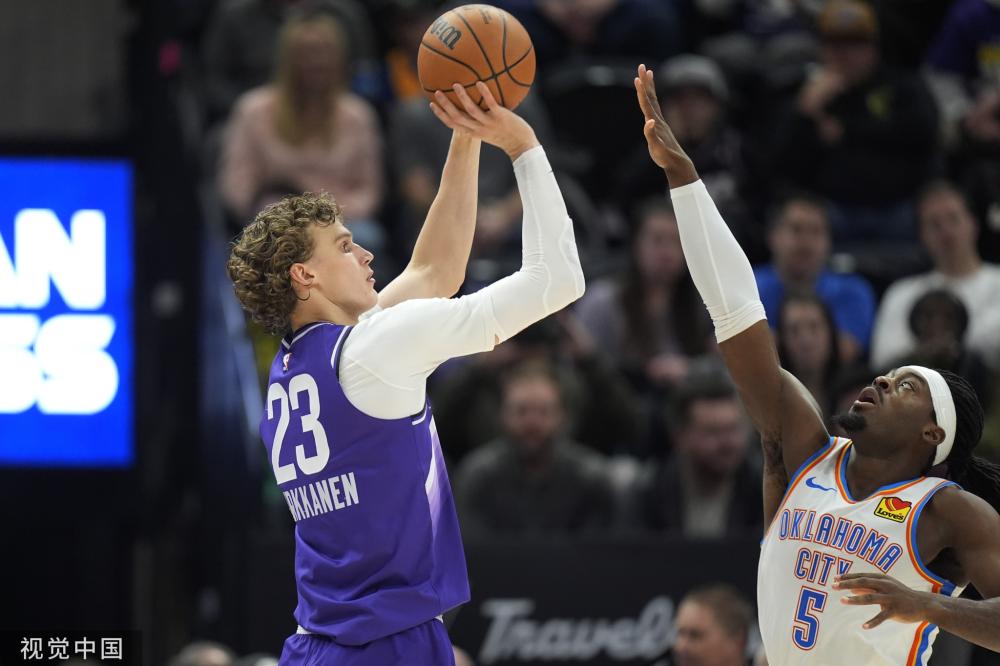 吉鲁之间的 吉鲁之间的