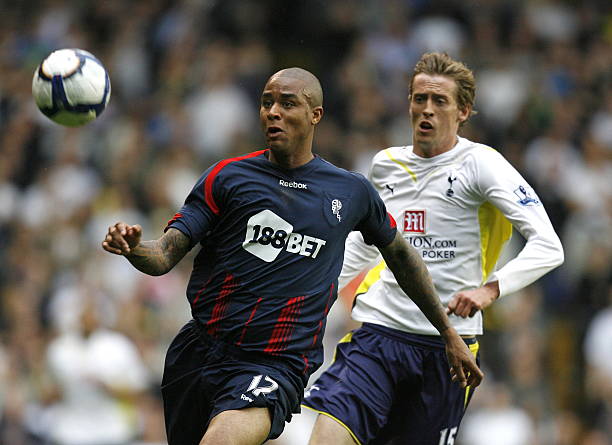 他目前在欧 他目前在欧